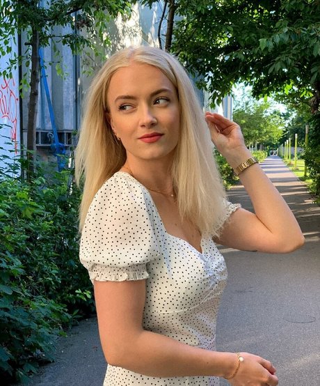 Mimi Lintrup sex actress img