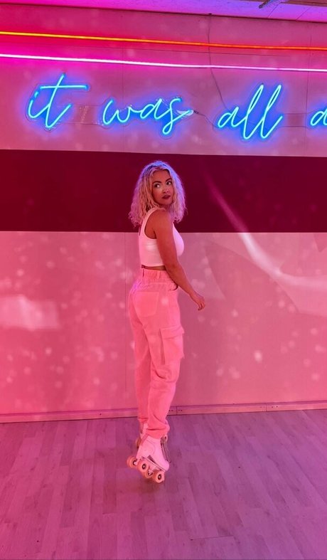 Mimi Lintrup nude model image