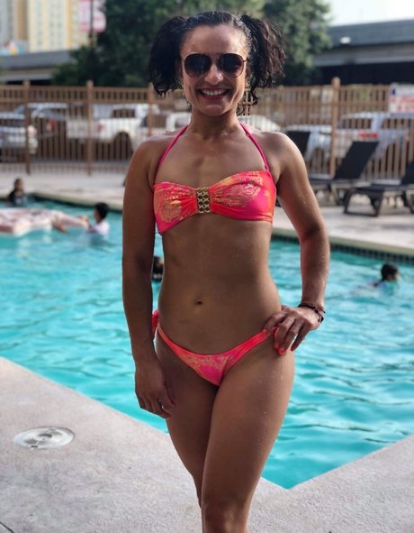 Thunder Rosa star art photo