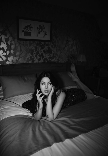 Niemesia model porn galleries