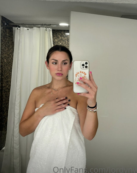 Jordyn Woodruff hot pornstar photo