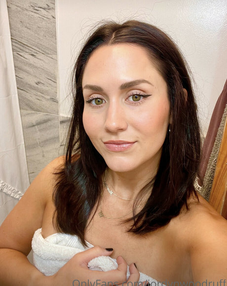 Jordyn Woodruff model perfect gallery