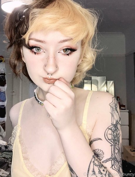 blonde babe onlyfans sex galleries