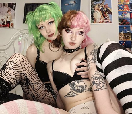 Starryfawnn model hot photos