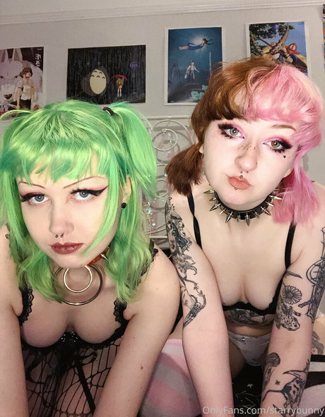 teen lesbian onlyfans art nude picture