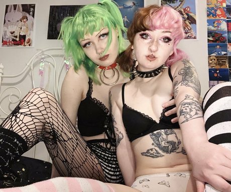 Starryfawnn porn actress picture