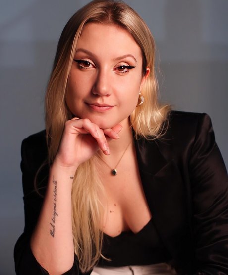 CherryGumms nudes star archive