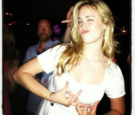 Ashley Johnson perfect model photo