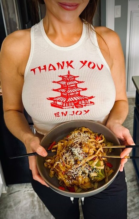 Macy Malibustrings pretty pornstar photos