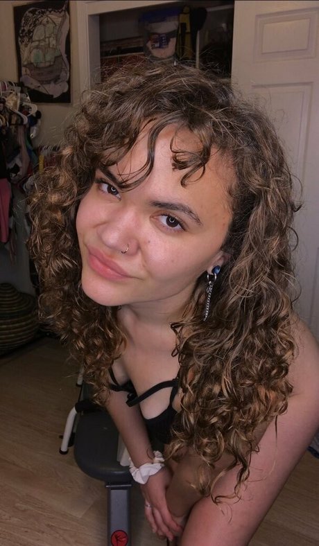 naudinala nice pornstar picture