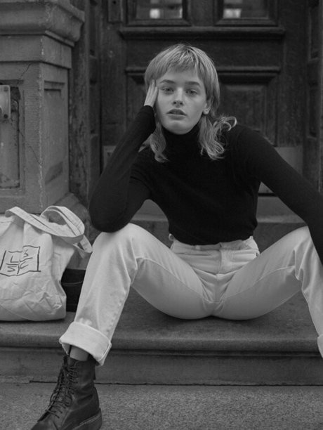 Esther Rose McGregor model nude galleries