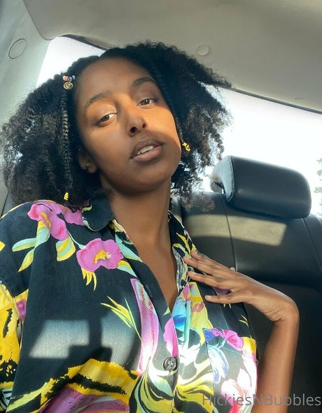 hickiesnbubbles top actress photo