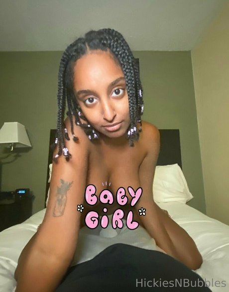 hickiesnbubbles pornstar top image