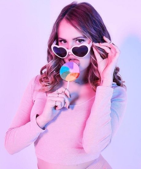 Debby Ryan model sex pics