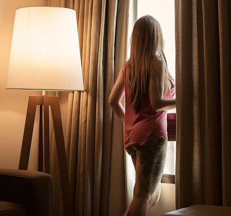 Emille Bee best model pics