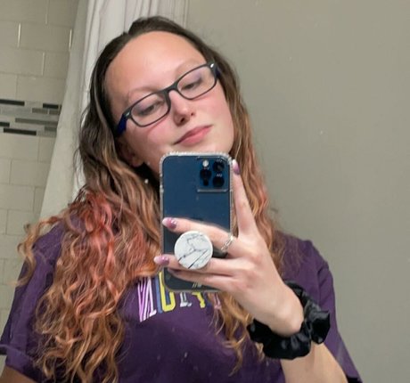 MuscleMommy002 free model pictures