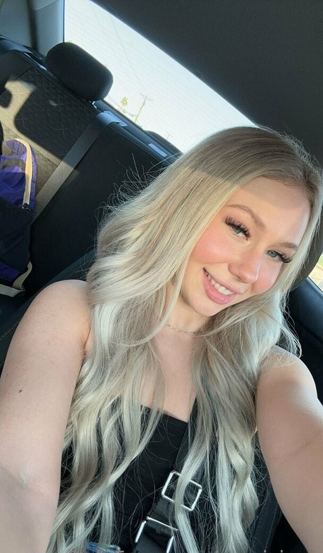 samisinss naked star pics