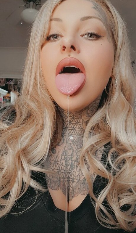 Nevaeh Heaven porn actress photo