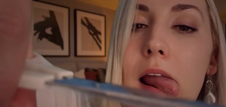 ASMR Shortbread sex star image