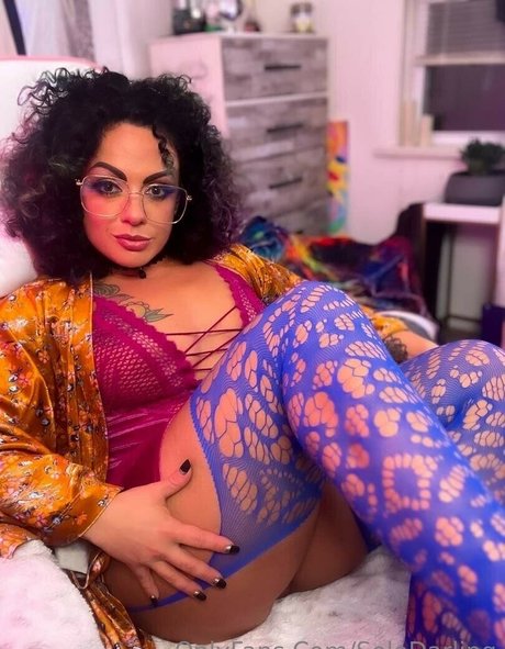 Solo Darling star pornographic photos