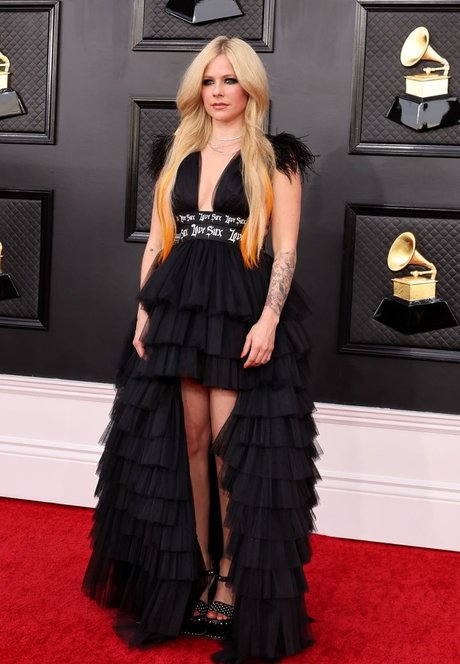 hooters onlyfans erotic images