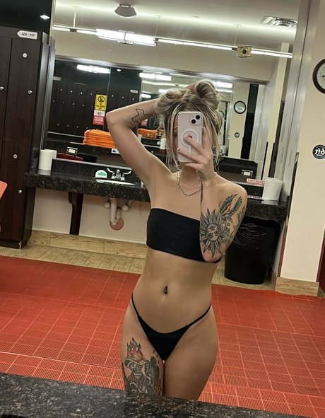 budweiserbreath model top image