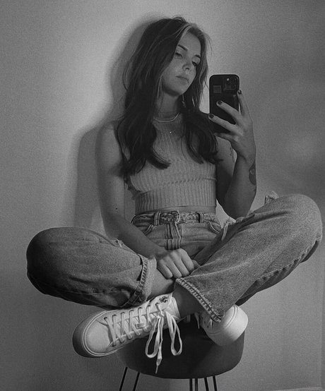 Samwitch model sexy pics