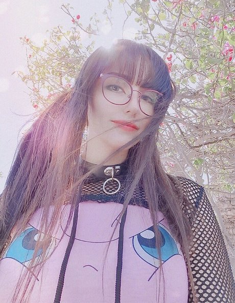 Kouryam model porn pictures