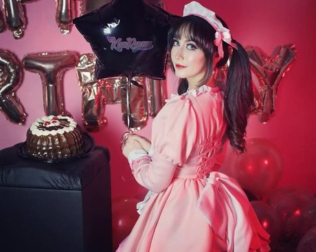 Kouryam nudes model galleries