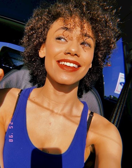 BlackKrystel beautiful model img