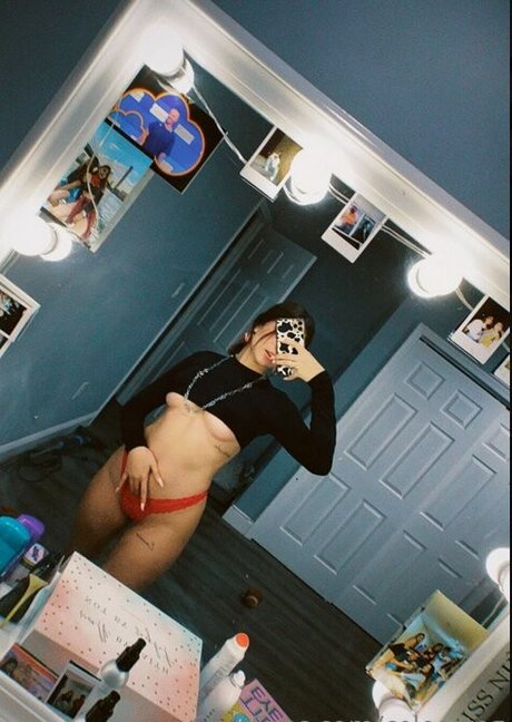 Celeesteg model hot img