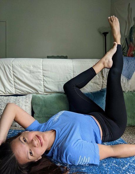 loveleearches porn actress gallery