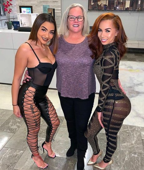 giantess onlyfans hot porn image