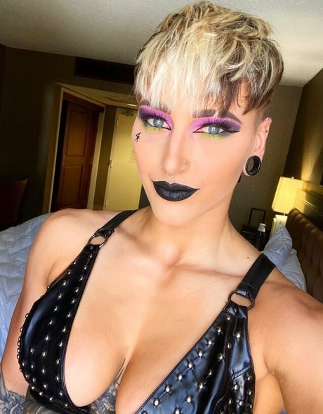 Rhea Ripley pornographic model photo