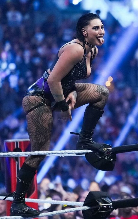 Rhea Ripley pretty star img