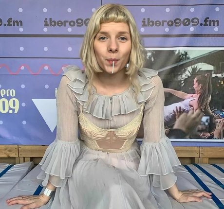 Aurora Aksnes star art img