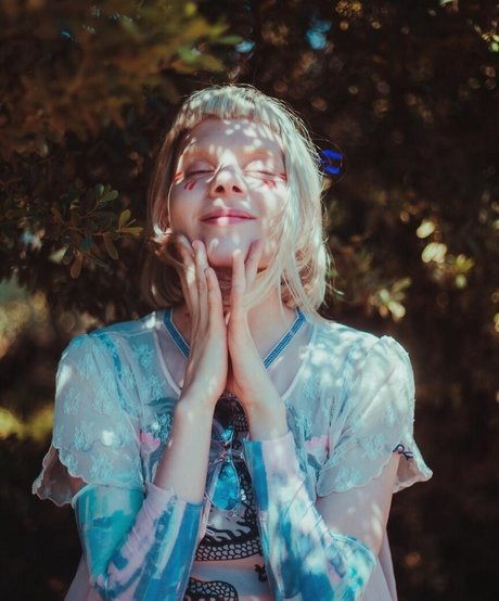 Aurora Aksnes pornographic star gallery