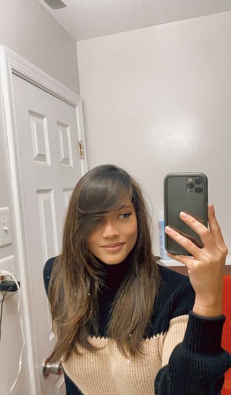 Cinnabrit art model pics