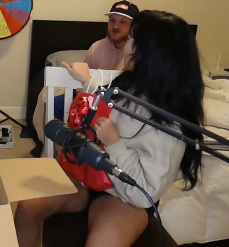 Cinnabrit model nude photos