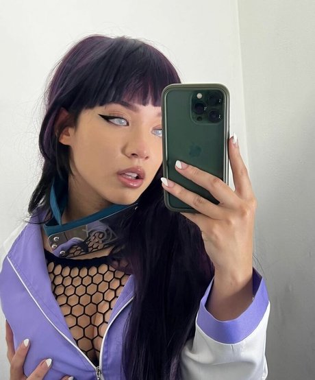 Cinnabrit pornographic model photos