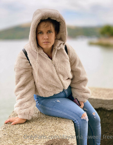 dayanna sweet m model high quality image