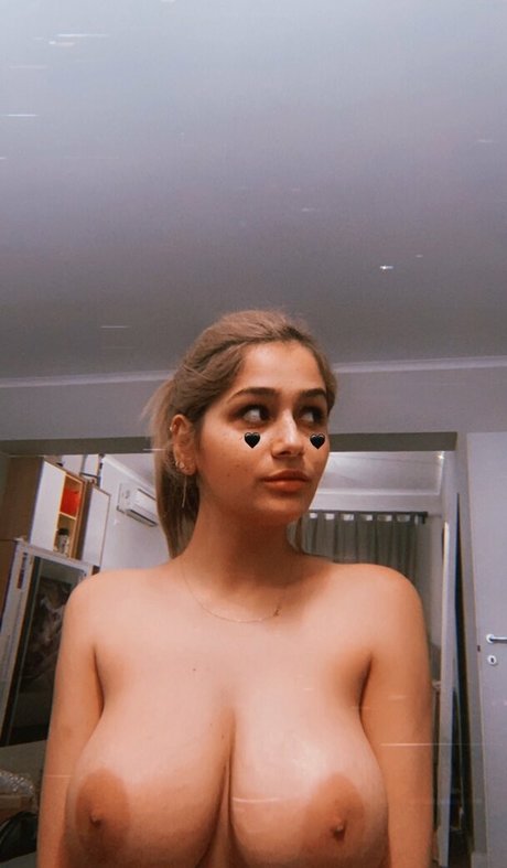 JuliaTicaOfficial model hd photos