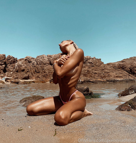 Avalon Nadfalusi pornstar nudes image