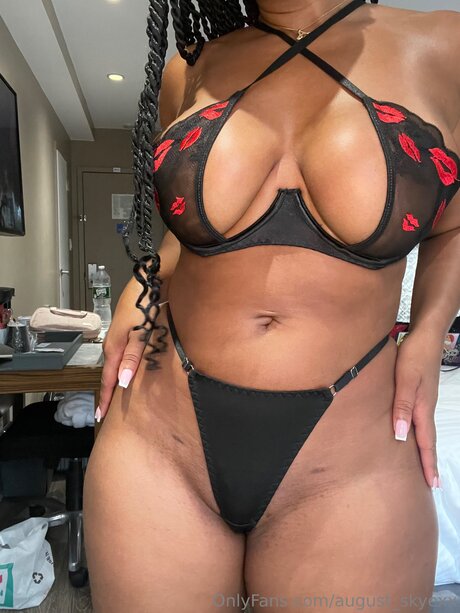 August Skyexx beautiful model img