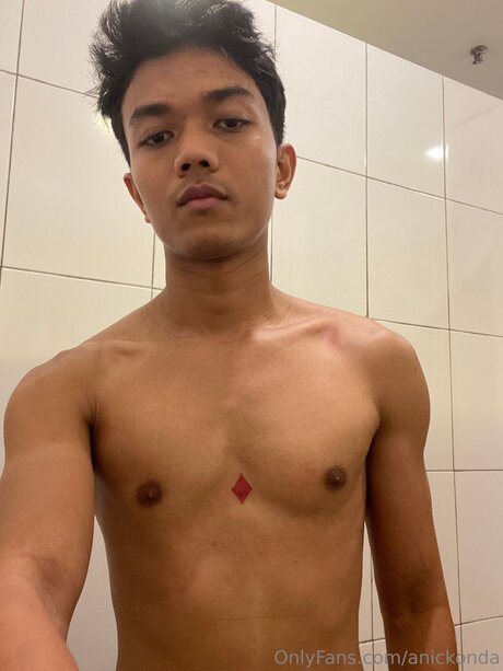 Anickonda naked star archive