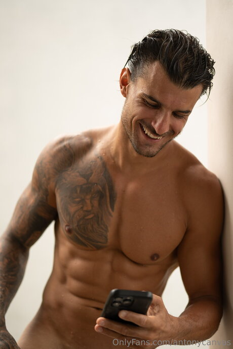 Antonycanvas high quality model photos