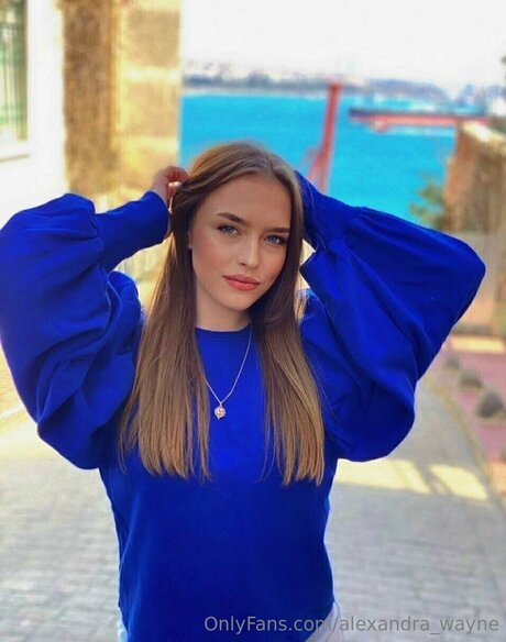 Alexandra Wayne best model pictures