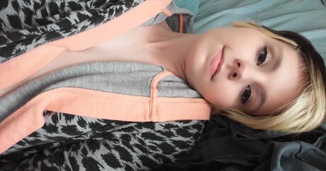 Lydia Sweets model art gallery