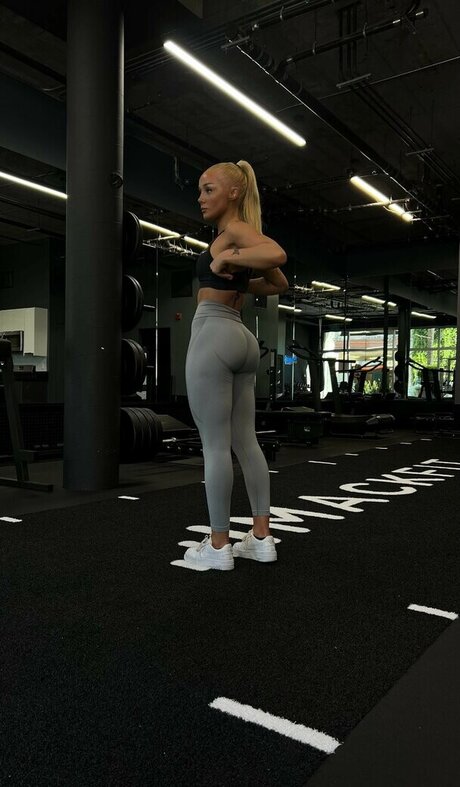 asian findom onlyfans nice pictures