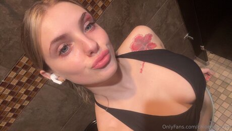 chloeessecret sex model archive